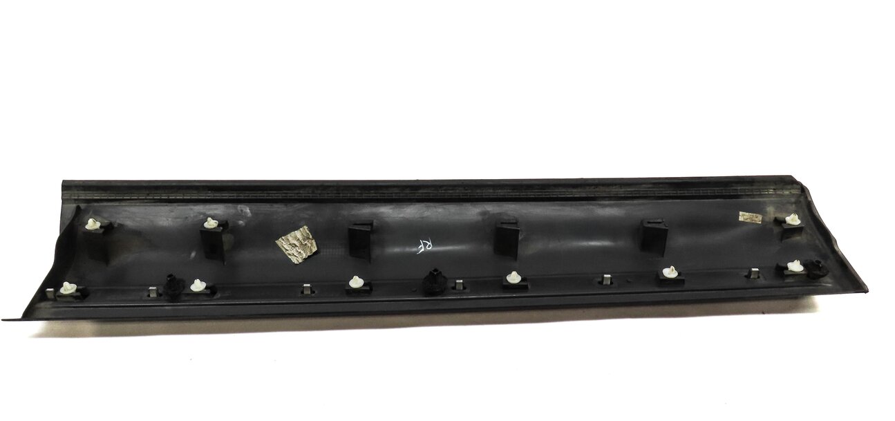 Thumbnail 4: 2013 RANGE ROVER EVOQUE (L538) FRONT RIGHT PASSENGER DOOR LOWER MOULDING TRIM