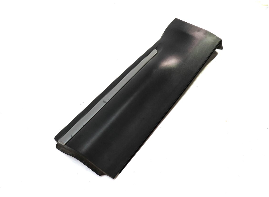 Thumbnail 3: 2013 RANGE ROVER EVOQUE (L538) REAR LEFT SIDE DOOR LOWER MOULDING RUNNER TRIM