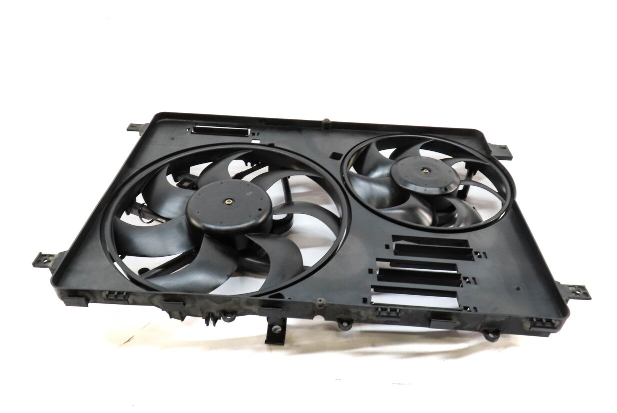 Thumbnail 3: 12-17 LR2 DISCOVERY SPORT RANGE ROVER EVOQUE (L538 L550) RADIATOR COOLING FAN