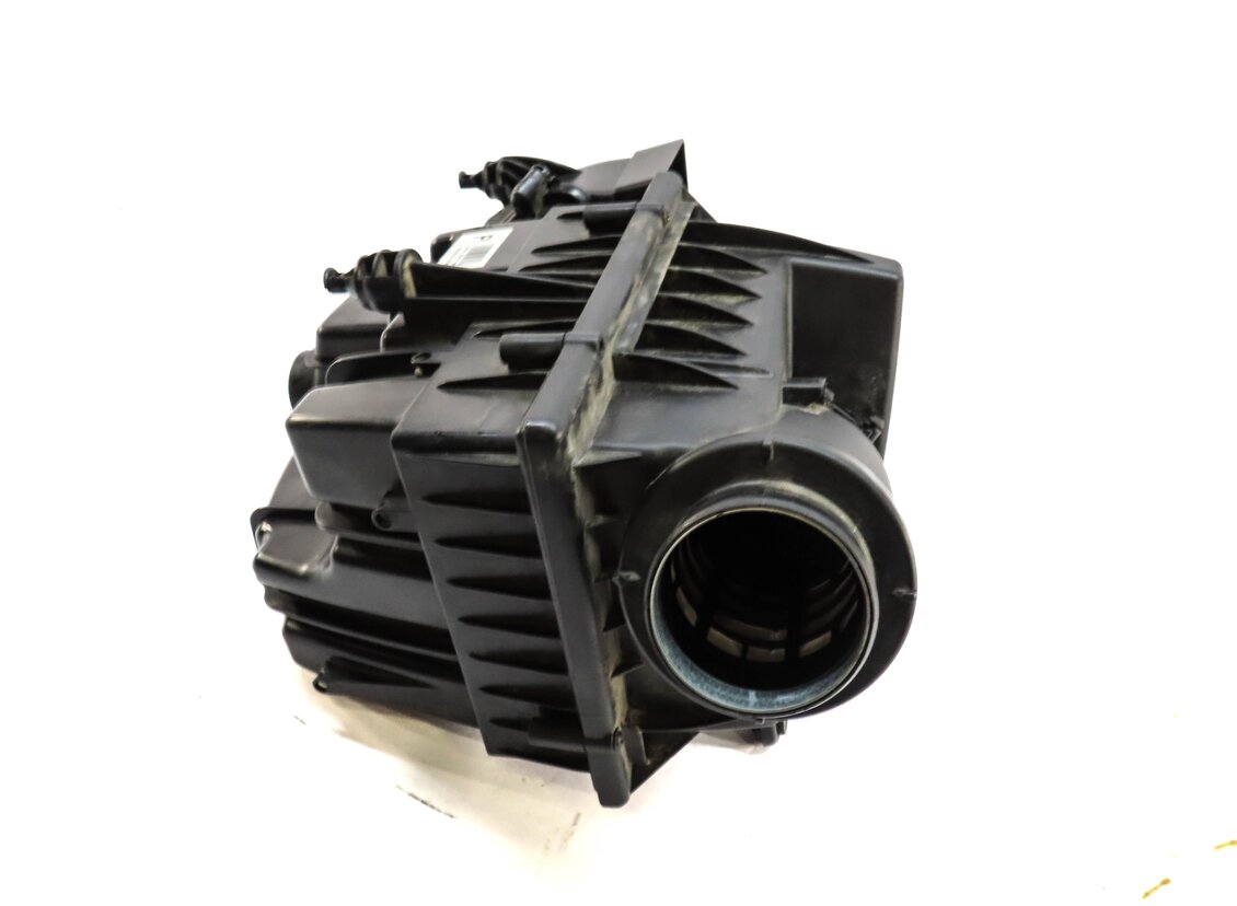 Thumbnail 1: 2012-2013 RANGE ROVER EVOQUE (L538) AIR FILTER BOX AIR CLEANER HOUSING