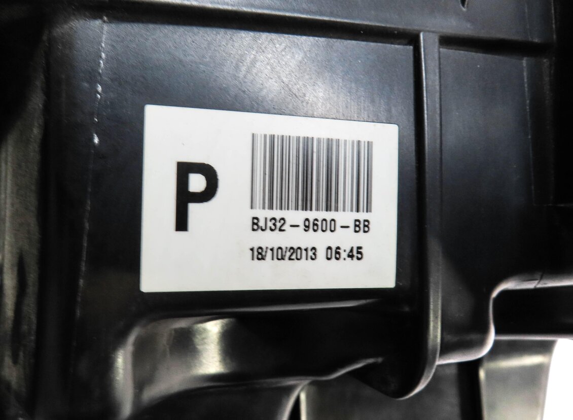 Thumbnail 7: 2012-2013 RANGE ROVER EVOQUE (L538) AIR FILTER BOX AIR CLEANER HOUSING