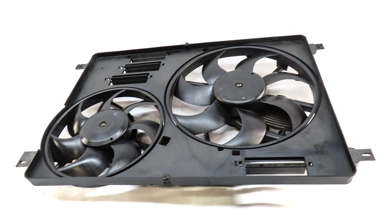Thumbnail 2: 12-17 LR2 DISCOVERY SPORT RANGE ROVER EVOQUE (L538 L550) RADIATOR COOLING FAN