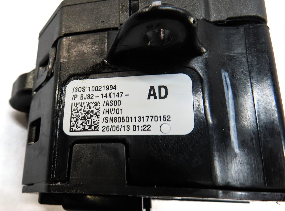 Thumbnail 6: 2013 LAND RANGE ROVER EVOQUE (L538) TRACTION HILL DESCENT BUTTON SWITCH PANEL
