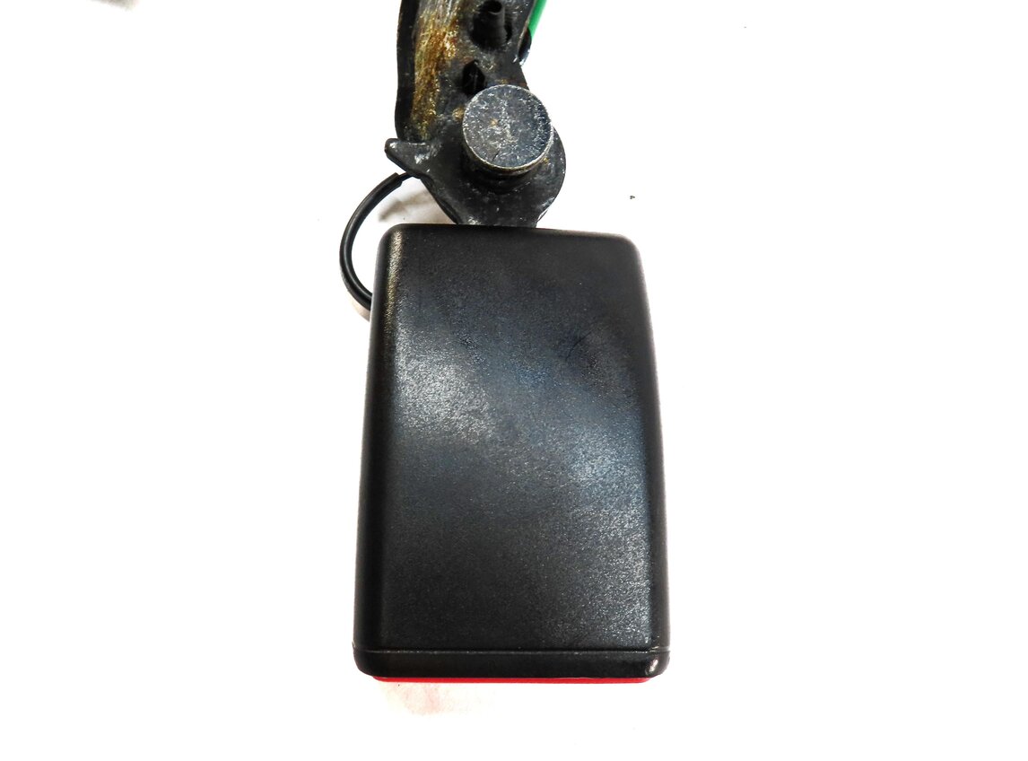 Thumbnail 6: 2013 LAND RANGE ROVER EVOQUE (L538) REAR CENTER SEATBELT RETRACTOR w/ BUCKLE