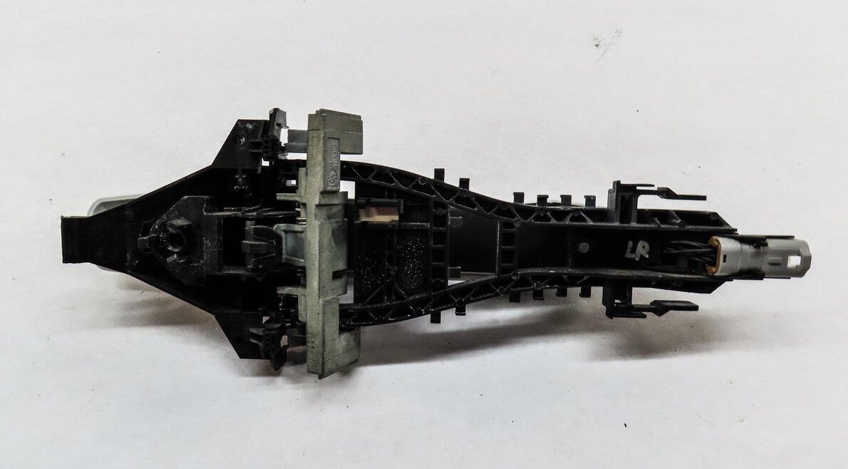 Thumbnail 4: 12-17 RANGE ROVER SPORT EVOQUE (L405 L494) LEFT REAR PASSIVE DOOR HANDLE (WHITE)