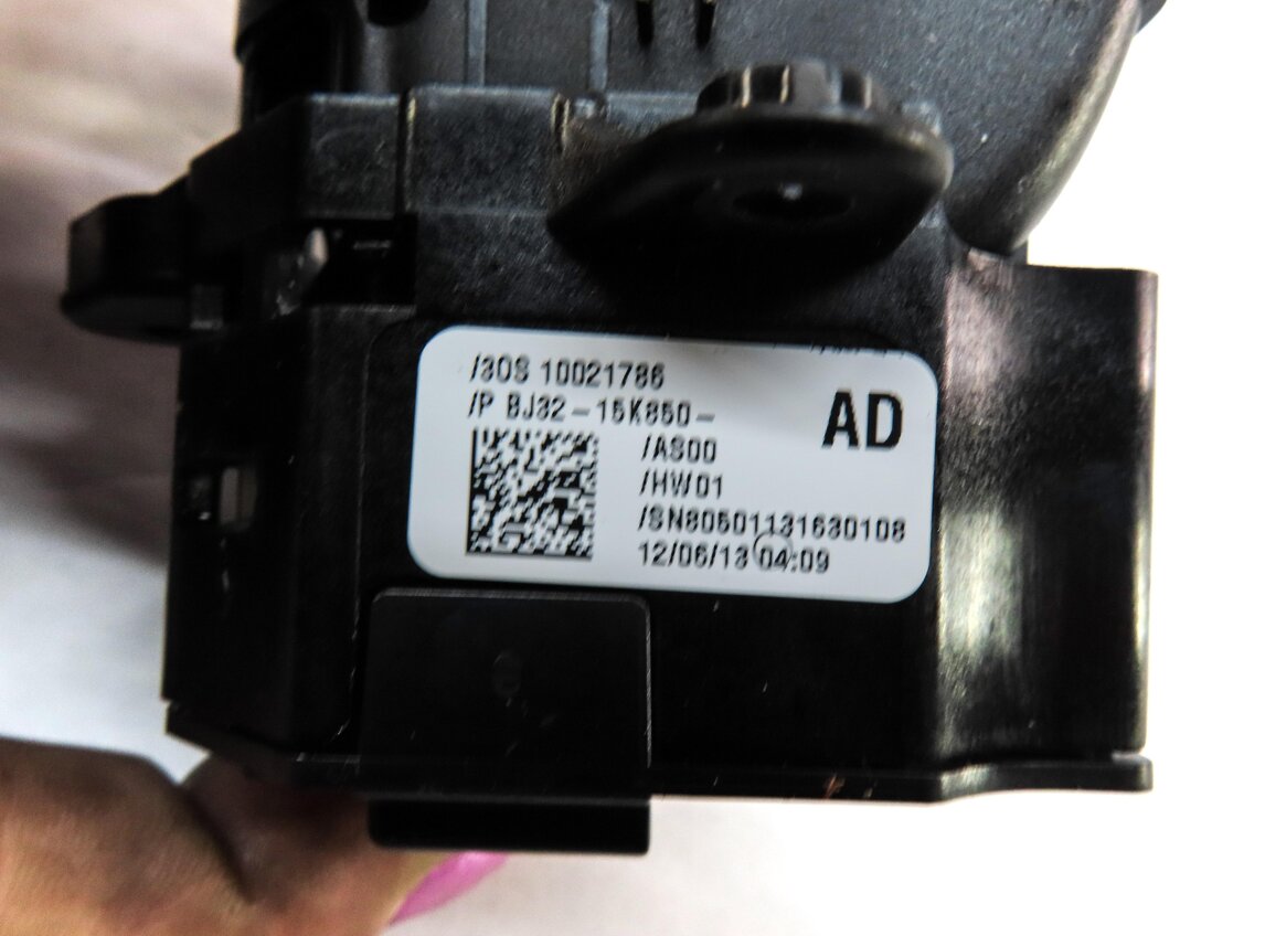 Thumbnail 5: 2013 LAND RANGE ROVER EVOQUE (L538) EMERGENCY HILL E-BRAKE PARKING SWITCH BUTTON