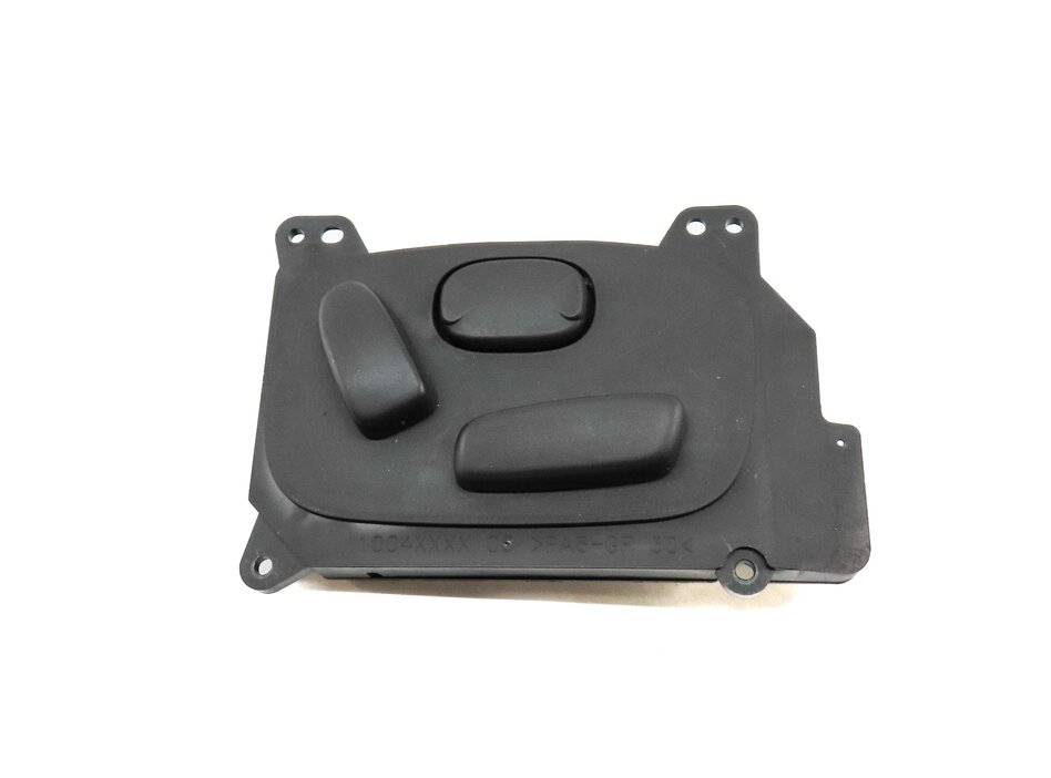 Thumbnail 2: 2013 LAND RANGE ROVER EVOQUE (L538) FRONT RIGHT PASSENGER SEAT ADJUST SWITCH