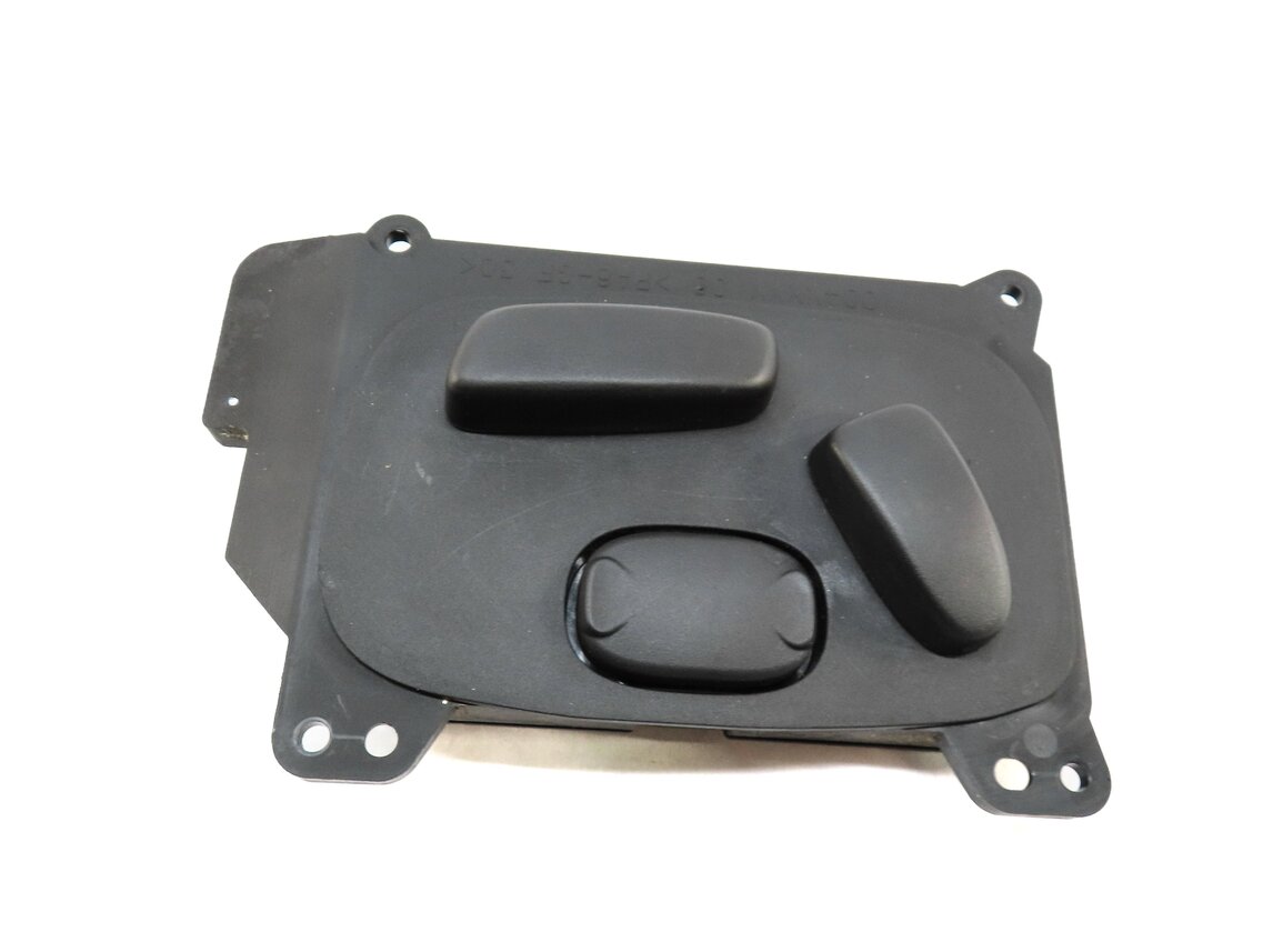 Thumbnail 3: 2013 LAND RANGE ROVER EVOQUE (L538) FRONT RIGHT PASSENGER SEAT ADJUST SWITCH
