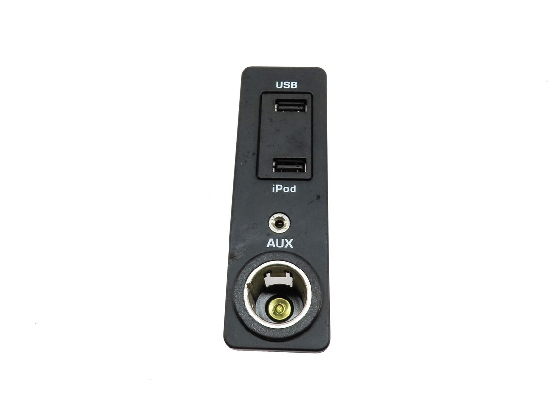 Thumbnail 2: 2013 LAND RANGE ROVER EVOQUE (L538) AUXILIARY AUX I-POD USB JACK INPUT 12v PANEL