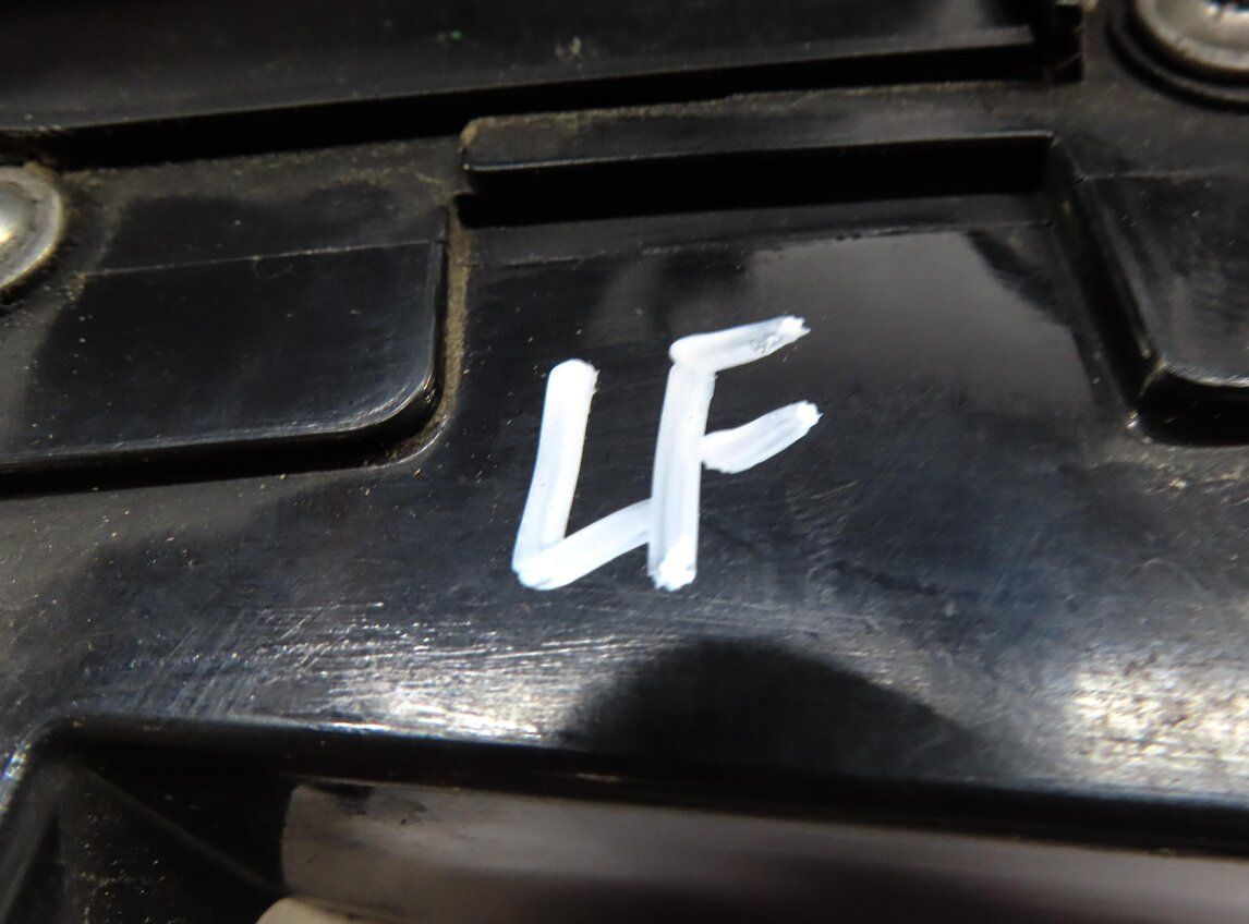 Thumbnail 7: 10-16 LR4 - RANGE ROVER SPORT EVOQUE (L320 L538) LEFT FRONT PASSIVE DOOR LATCH