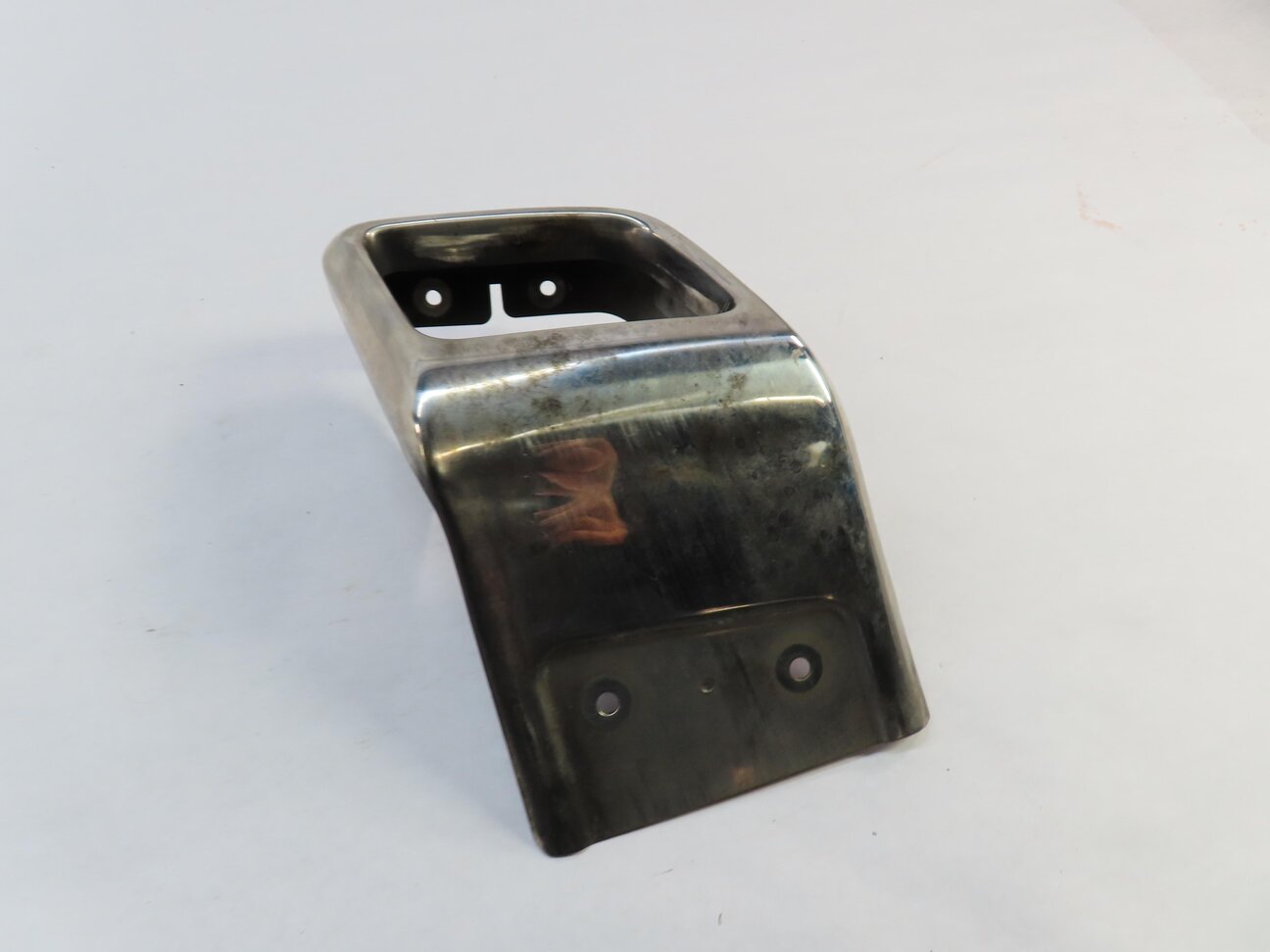 12-17 RANGE ROVER EVOQUE (L538) RIGHT PASSENGER REAR EXHAUST TIP TRIM (SILVER)