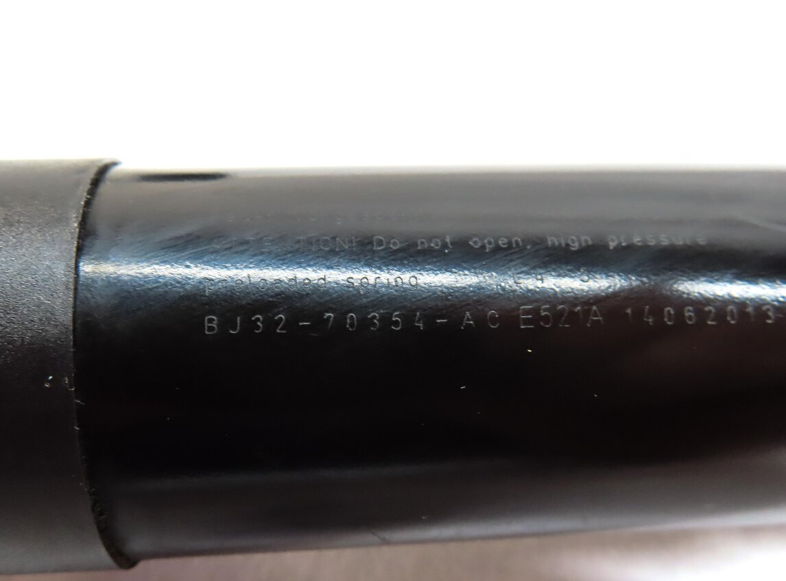 Thumbnail 4: 2012-2019 RANGE ROVER EVOQUE (L538) LEFT & RIGHT ELECTRIC TRUNK SHOCK STRUT SET