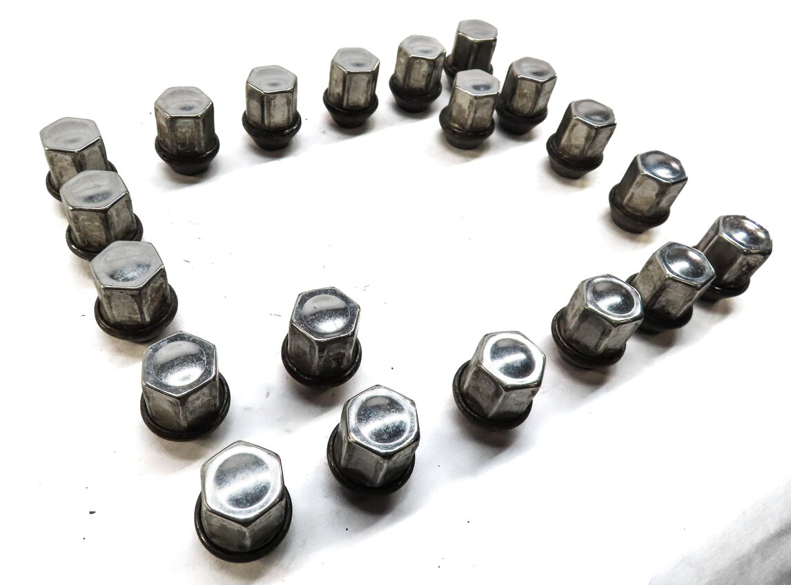Thumbnail 4: 2008-2020 LAND ROVER LR2 DISCOVERY SPORT RANGE ROVER EVOQUE VALAR LUG NUT SET/20
