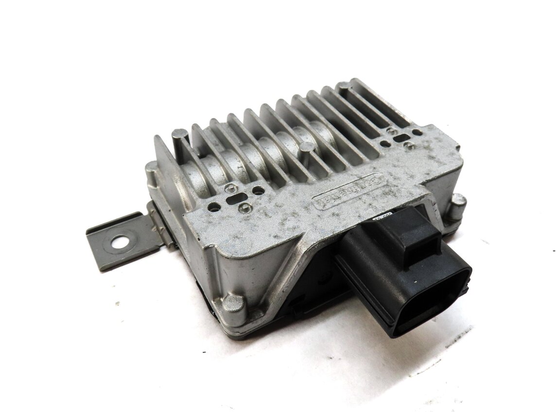 2010-2015 LR2 LR4 EVOQUE RANGE ROVER SPORT (L320 L538) FUEL PUMP CONTROL MODULE