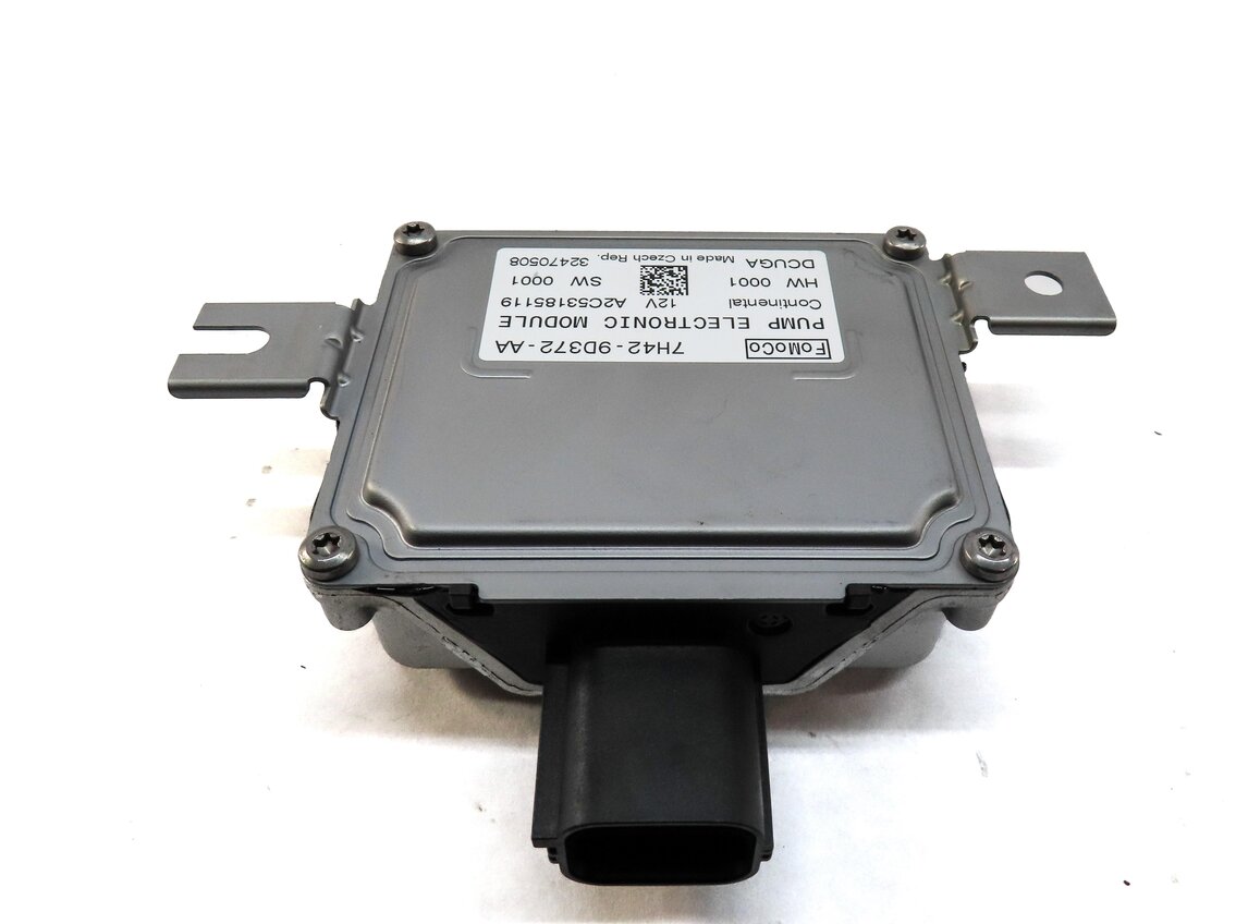 Thumbnail 4: 2010-2015 LR2 LR4 EVOQUE RANGE ROVER SPORT (L320 L538) FUEL PUMP CONTROL MODULE