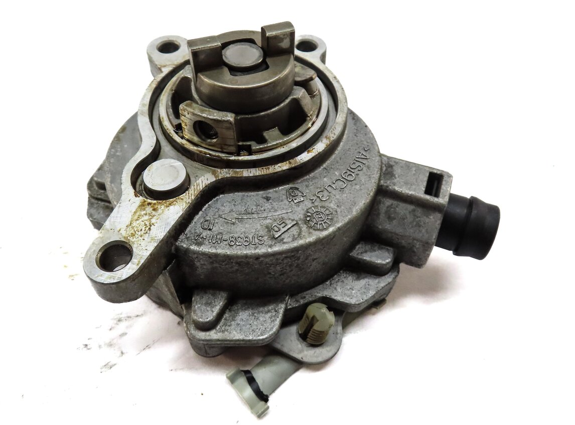12-17 JAGUAR XE XF / RANGE ROVER EVOQUE DISCOVERY LR2 - 2.0L BRAKE VACUUM PUMP