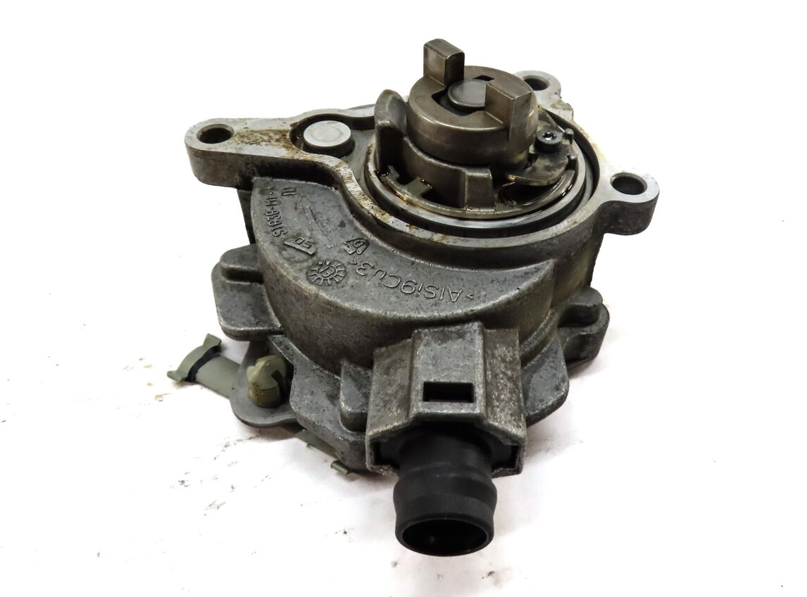 Thumbnail 2: 12-17 JAGUAR XE XF / RANGE ROVER EVOQUE DISCOVERY LR2 - 2.0L BRAKE VACUUM PUMP