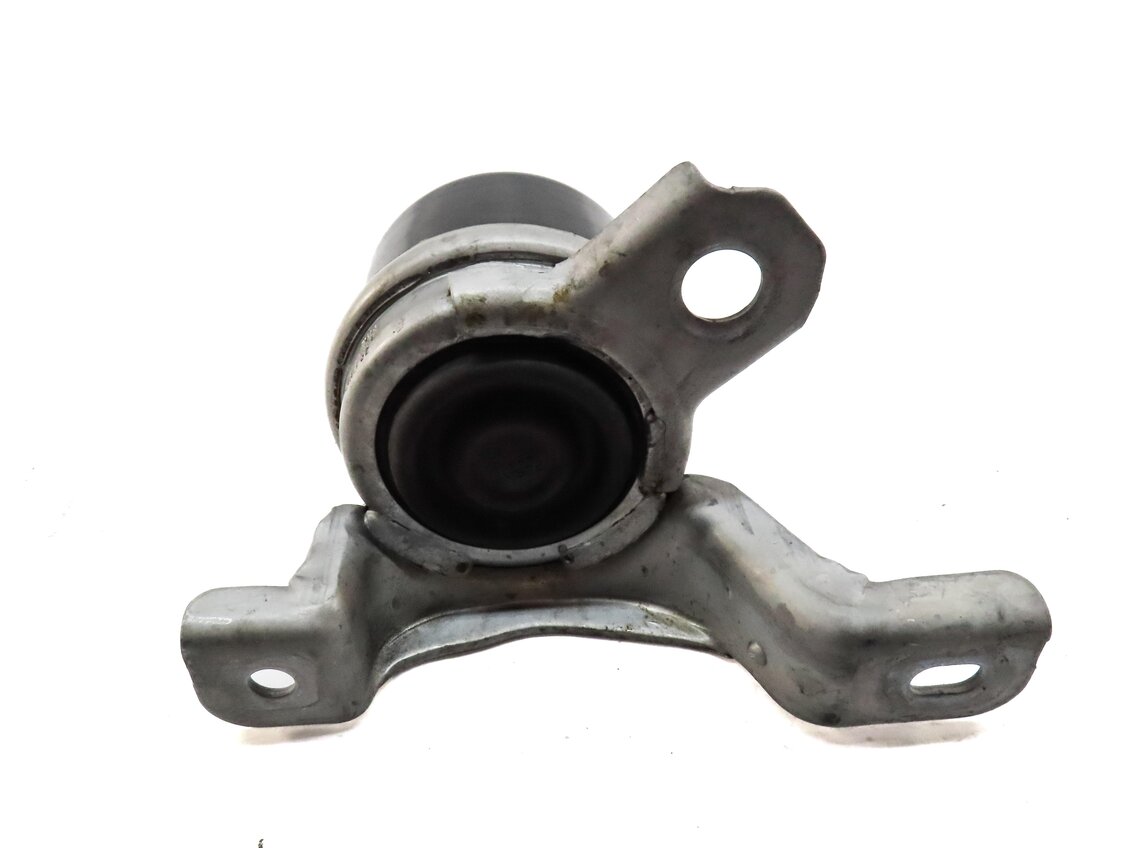 Thumbnail 3: 2013 LAND RANGE ROVER EVOQUE (L538) 2.0L TURBO ENGINE RIGHT MOTOR MOUNT BRACKET