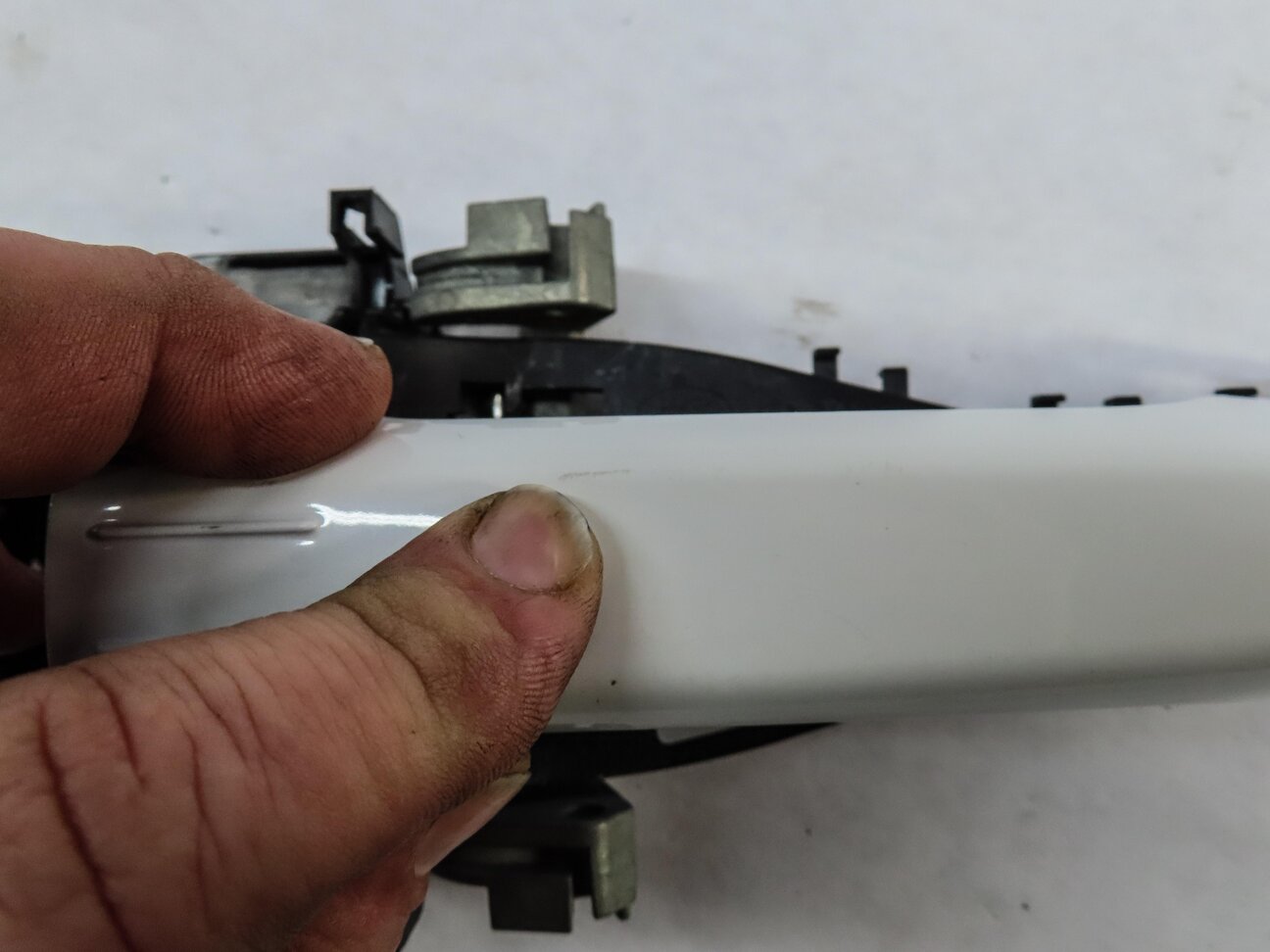 Thumbnail 9: 12-17 RANGE ROVER SPORT EVOQUE (L405 L494 L538) DRIVER PASSIVE DOOR HANDLE WHITE