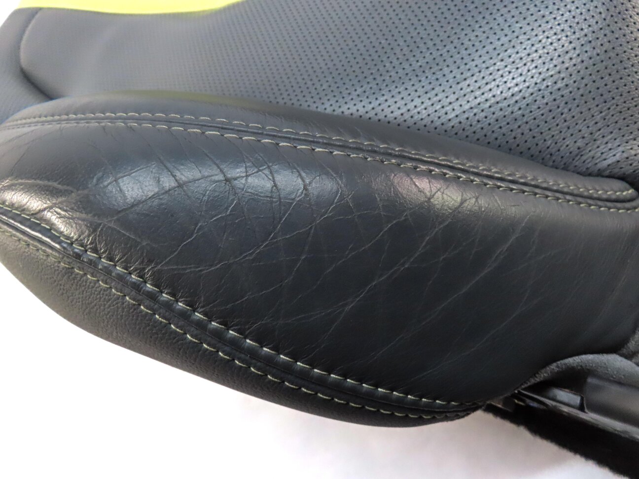 Thumbnail 2: 2013 LAND RANGE ROVER EVOQUE L538 FRONT RIGHT UPPER HEATED SEAT CUSHION DINAMICA