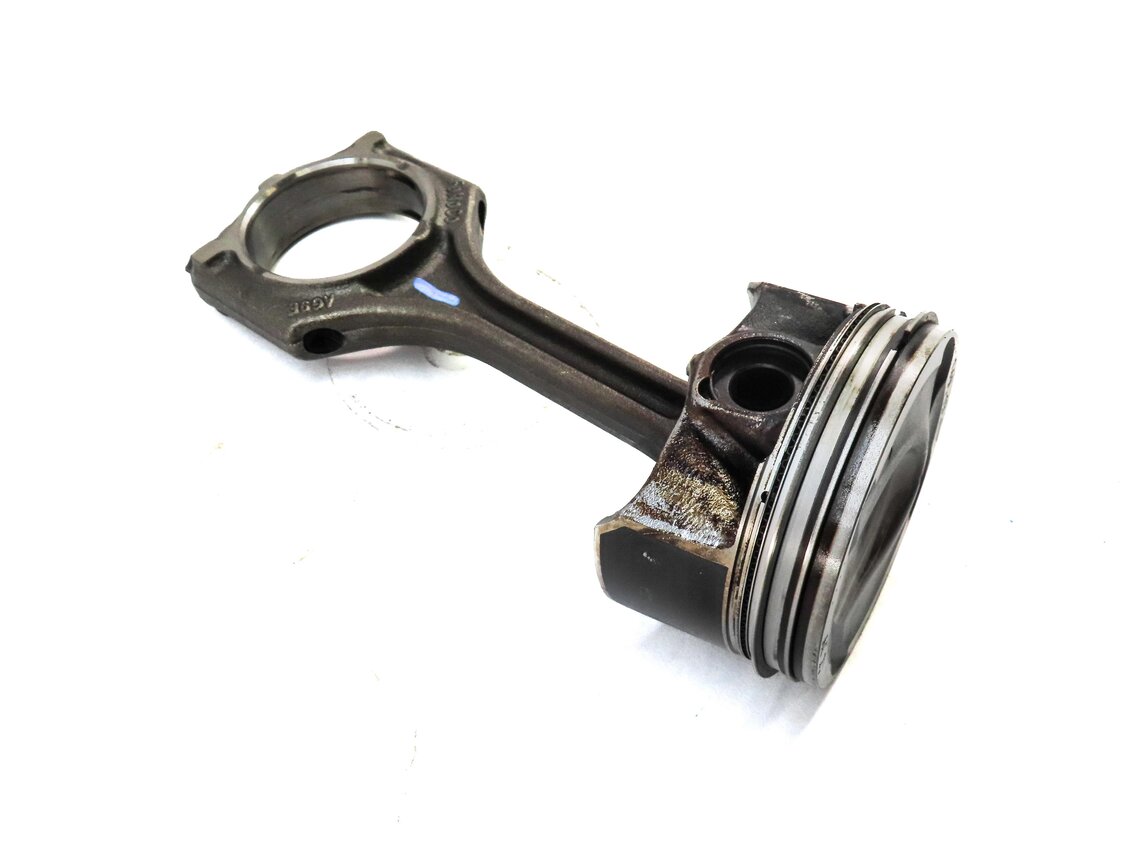 Thumbnail 3: 2013 LAND RANGE ROVER EVOQUE (L538) 2.0L TURBO ENGINE CONNECTING ROD & PISTON