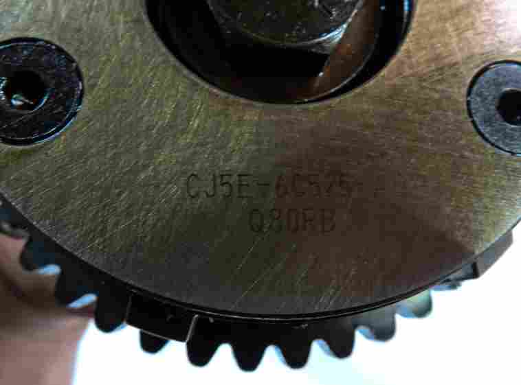 Thumbnail 8: 12-17 LR2 DISCOVERY SPORT EVOQUE L538 L550 2.0L CYLINDER HEAD EXHAUST CAMSHAFT