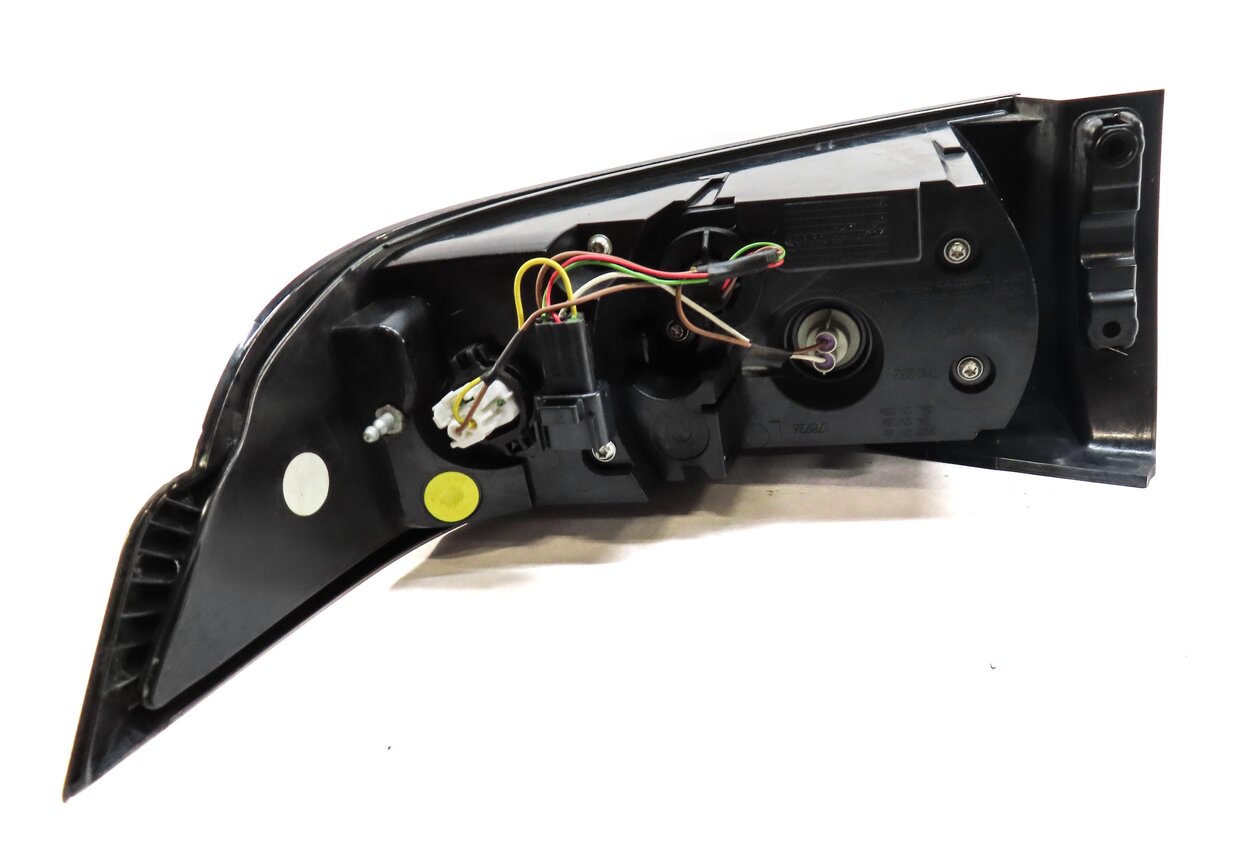 Thumbnail 6: 2012-2015 RANGE ROVER EVOQUE (L538) LEFT DRIVER TAILLIGHT BRAKE LIGHT LAMP