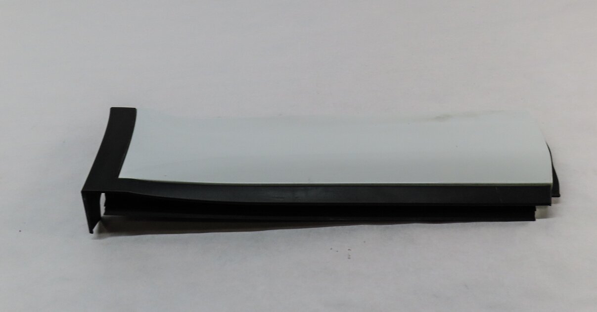 2013 LAND RANGE ROVER EVOQUE (L538) REAR RIGHT LOWER DOOR TRIM MOULDING (WHITE)
