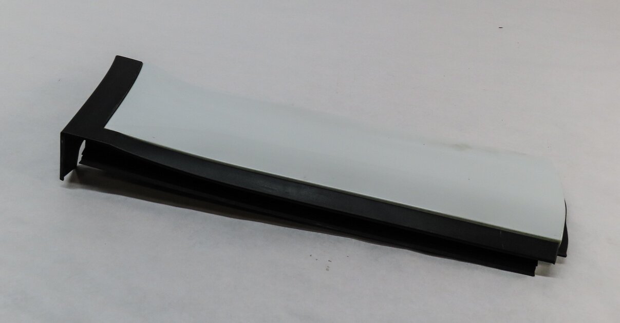 Thumbnail 2: 2013 LAND RANGE ROVER EVOQUE (L538) REAR RIGHT LOWER DOOR TRIM MOULDING (WHITE)