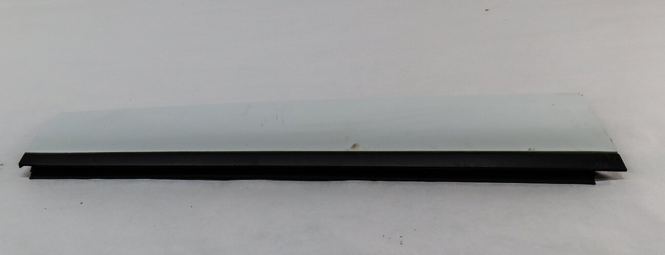 Thumbnail 2: 2013 LAND RANGE ROVER EVOQUE (L538) FRONT LEFT LOWER DOOR TRIM MOULDING (WHITE)