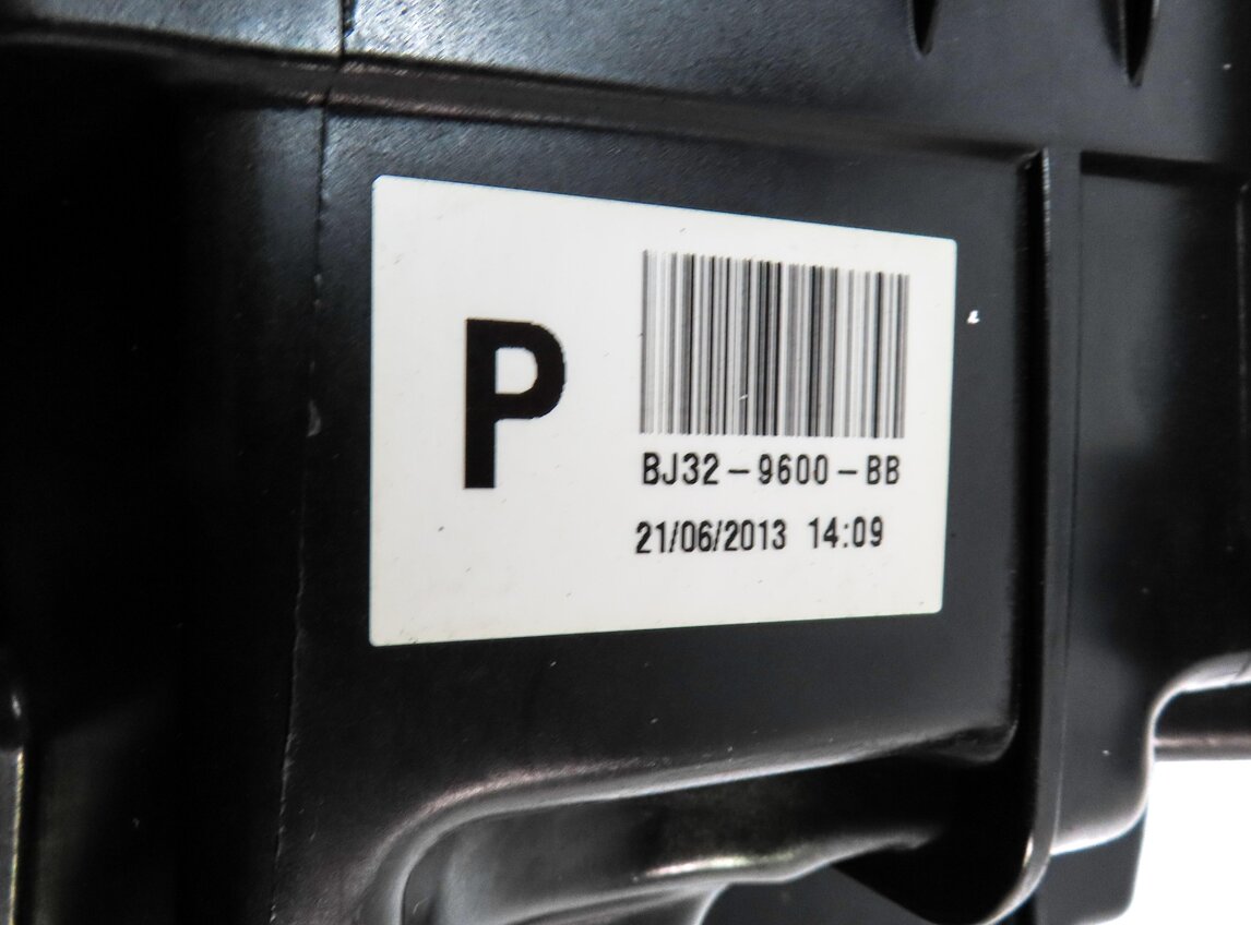 Thumbnail 6: 2012-2013 RANGE ROVER EVOQUE (L538) AIR FILTER BOX AIR CLEANER HOUSING