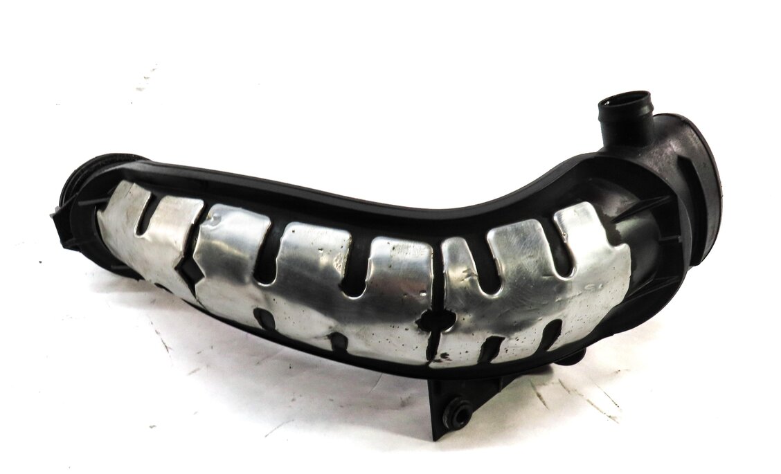 Thumbnail 3: 2013 LAND RANGE ROVER EVOQUE (L538) 2.0L TURBO ENGINE AIR INTAKE OUTLET TUBE