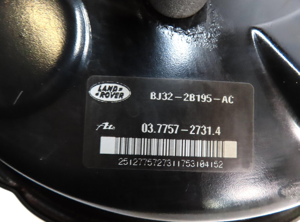 Thumbnail 5: 2012-2015 RANGE ROVER EVOQUE (L538) POWER BRAKE BOOSTER w/ MASTER CYLINDER