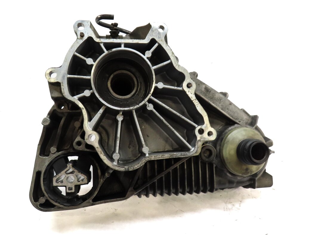 Thumbnail 3: 2008-2009 BMW X6 (E71) 4.4L TWIN TURBO - FRONT TRANSFER CASE ASSEMBLY