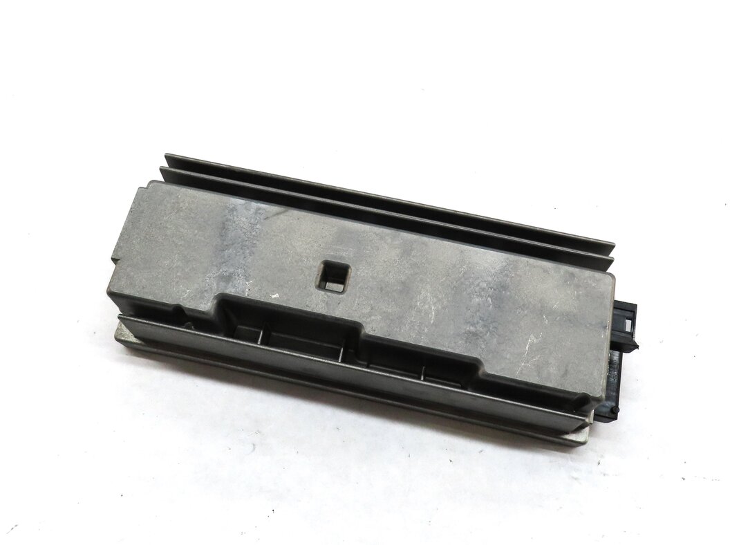 Thumbnail 1: 2009 BMW X6 (E71) RADIO STEREO SPEAKER LEAR PL6 TOP-HiFi AMPLIFIER 65129205185