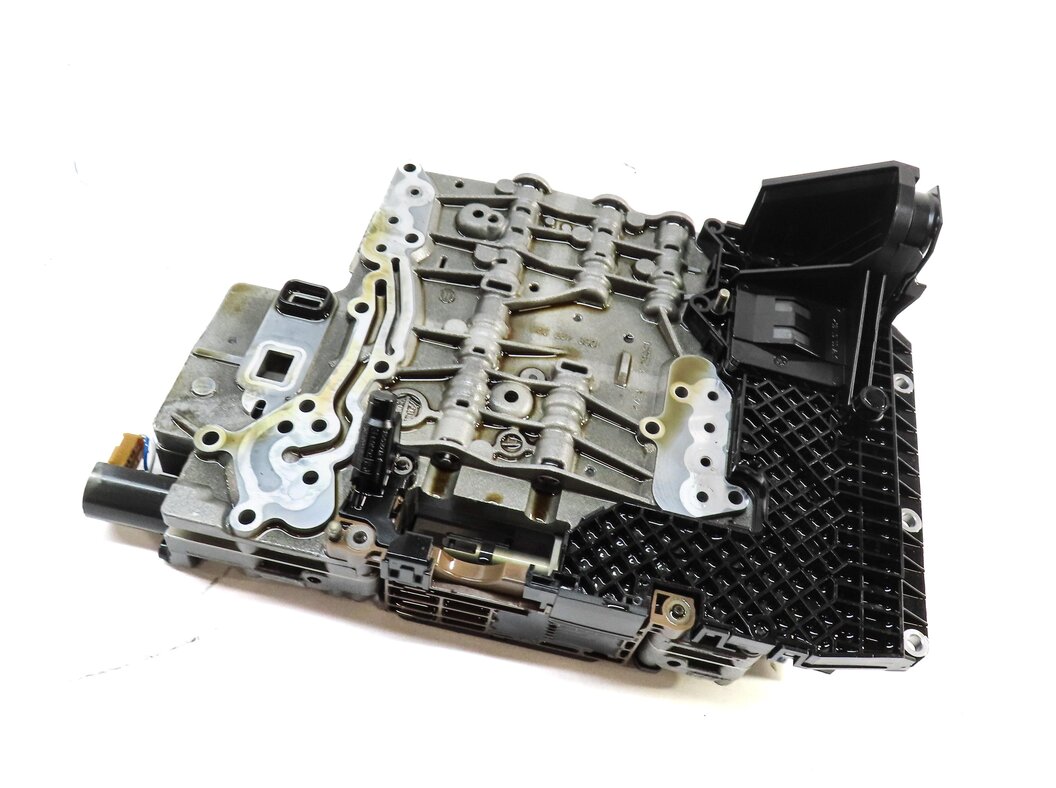Thumbnail 1: 2009-2010 BMW X6 (E71) X-Drive50i - 4.4L AUTOMATIC TRANSMISSION VALVE BODY