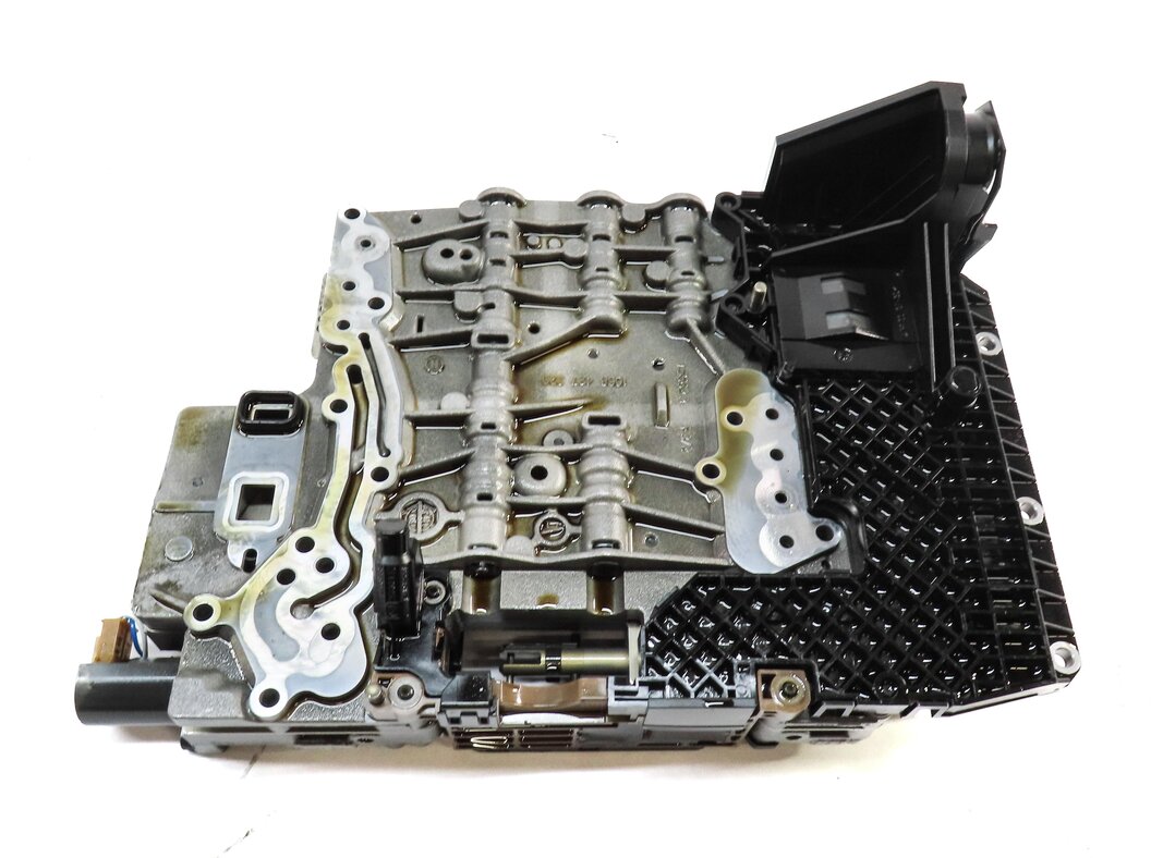 Thumbnail 2: 2009-2010 BMW X6 (E71) X-Drive50i - 4.4L AUTOMATIC TRANSMISSION VALVE BODY