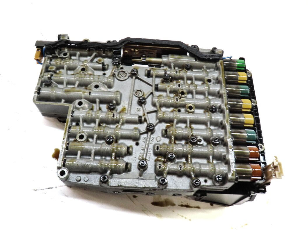 Thumbnail 5: 2009-2010 BMW X6 (E71) X-Drive50i - 4.4L AUTOMATIC TRANSMISSION VALVE BODY