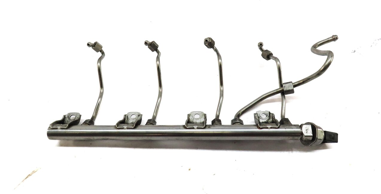 Thumbnail 6: 2009 BMW X6 E71 4.4L N63 TWIN TURBO ENGINE LEFT & RIGHT FUEL RAIL SET 2 w/ LINES