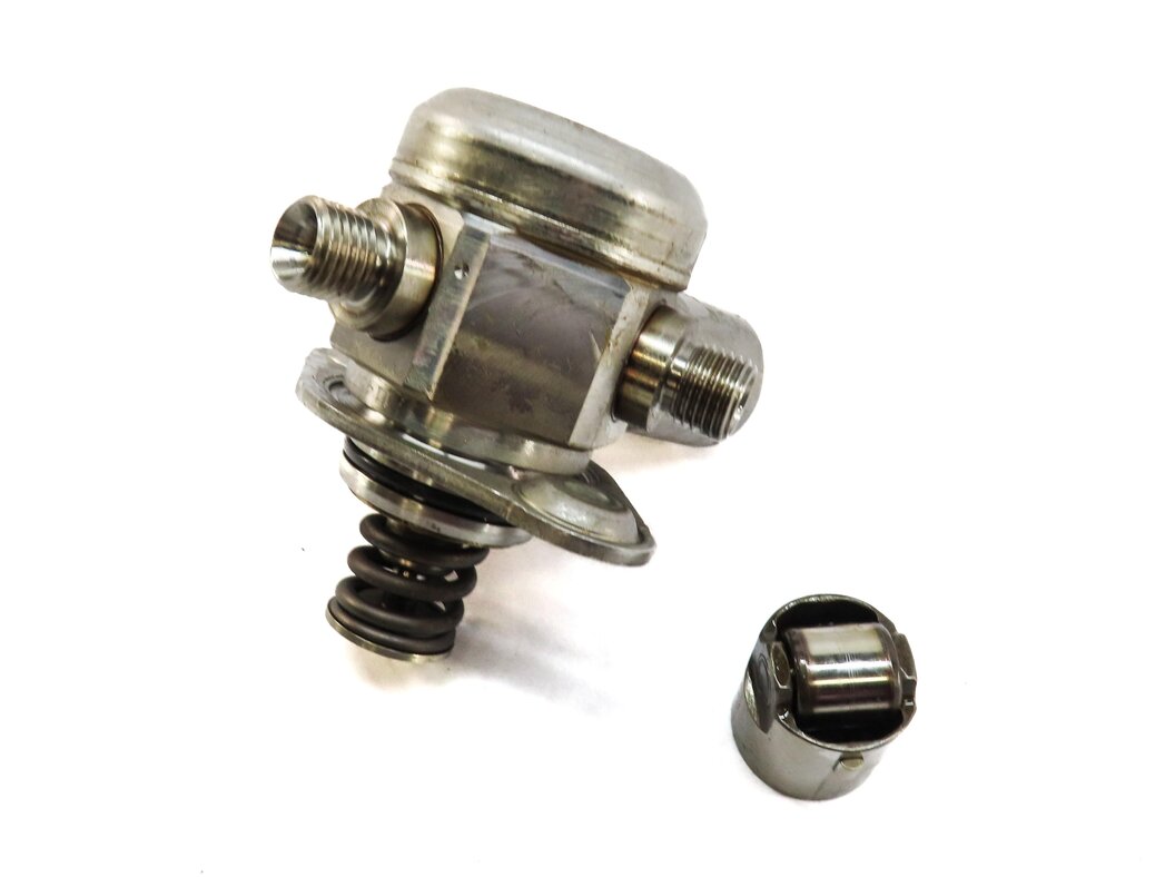Thumbnail 1: 08-14 BMW 5 6 7 X5 X6 F01 F10 E70 E71 4.4L MECHANICAL HIGH PRESSURE FUEL PUMP