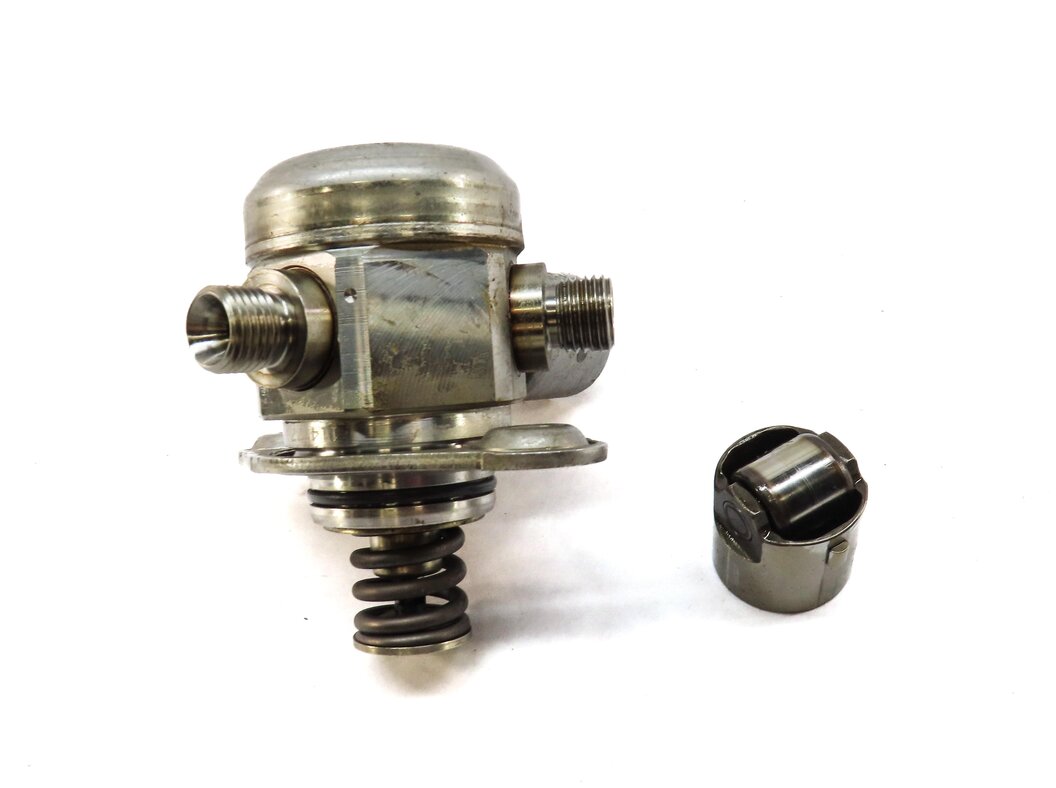 Thumbnail 2: 08-14 BMW 5 6 7 X5 X6 F01 F10 E70 E71 4.4L MECHANICAL HIGH PRESSURE FUEL PUMP