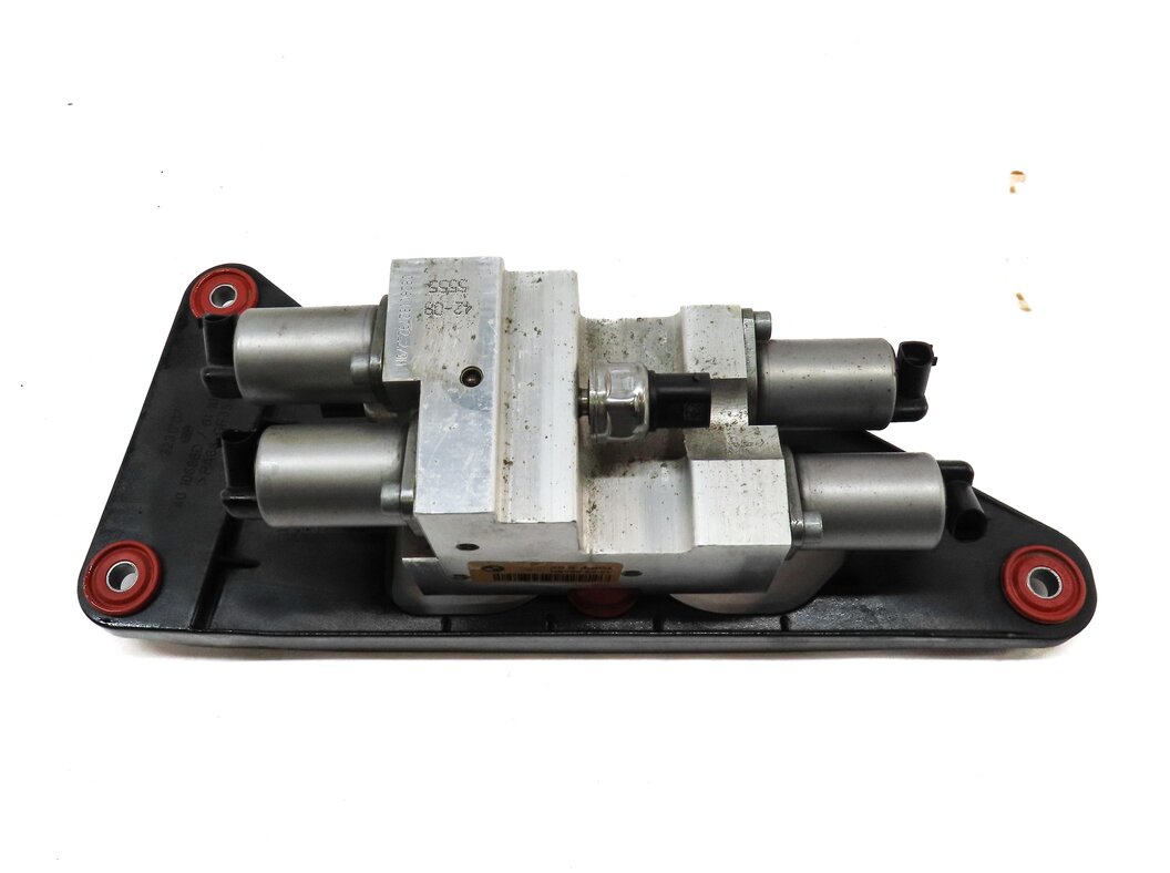 Thumbnail 2: 2009 BMW X6 (E71) DYNAMIC DRIVE SUSPENSION HYDRAULIC VALVE BLOCK 37206782737