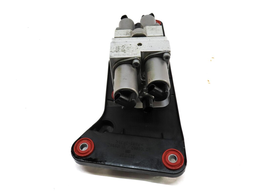 Thumbnail 3: 2009 BMW X6 (E71) DYNAMIC DRIVE SUSPENSION HYDRAULIC VALVE BLOCK 37206782737