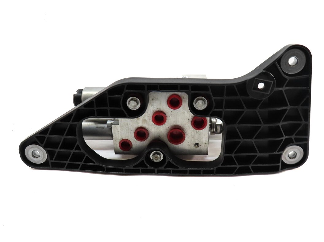 Thumbnail 5: 2009 BMW X6 (E71) DYNAMIC DRIVE SUSPENSION HYDRAULIC VALVE BLOCK 37206782737