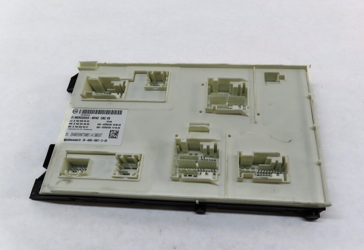 Thumbnail 3: 2012 MERCEDES ML350 ML550 ML63 (W166) FRONT SIGNAL ACQUISITION MODULE (SAM)