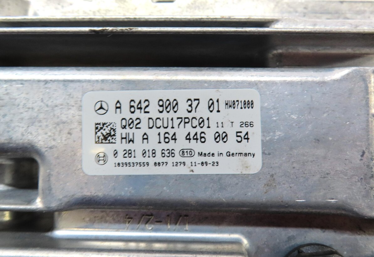 Thumbnail 4: 2012 MERCEDES ML350 (W166) 3.0L DIESEL OM642 EMISSIONS CONTROL MODULE 6429003701