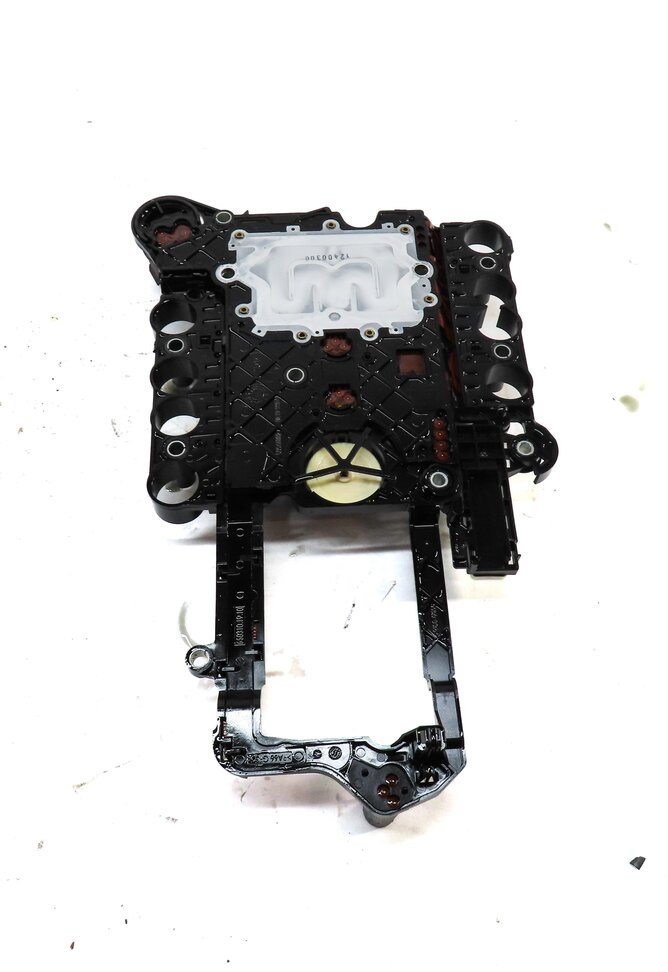 Thumbnail 4: 12-13 GL350 ML350 (W166 X166) DIESEL TRANSMISSION VALVE BODY CONDUCTOR PLATE
