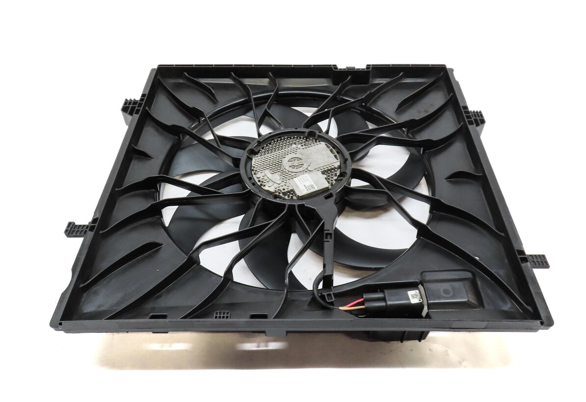 Thumbnail 5: 12-19 MERCEDES GL GLE GLS ML (W166 X166) 600 WATT RADIATOR COOLING FAN ASSEMBLY