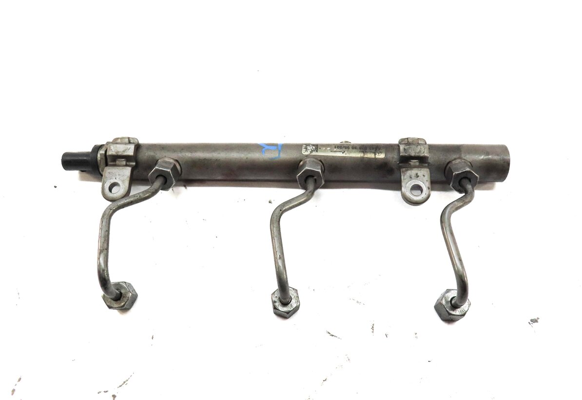 Thumbnail 5: 2012 MERCEDES ML350 (W166) 3.0L DIESEL OM642 ENGINE RIGHT FUEL RAIL w/ LINES