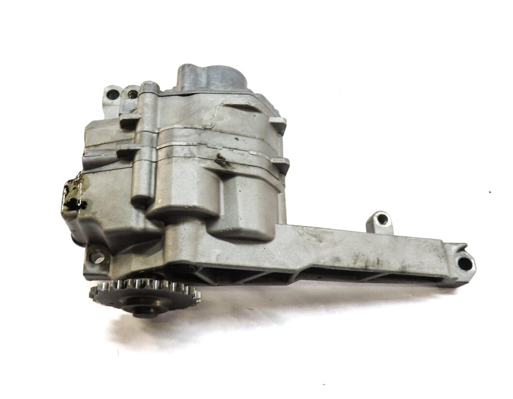 Thumbnail 4: 2012 MERCEDES ML350 (W166) 3.0L DIESEL OM642 ENGINE OIL PUMP 6421802801